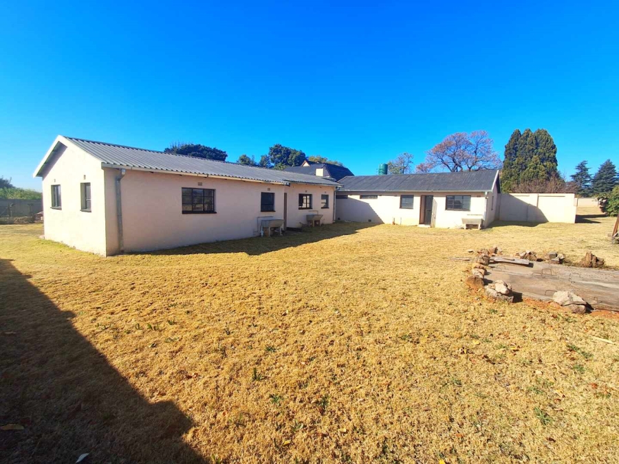 6 Bedroom Property for Sale in Glen Austin Gauteng