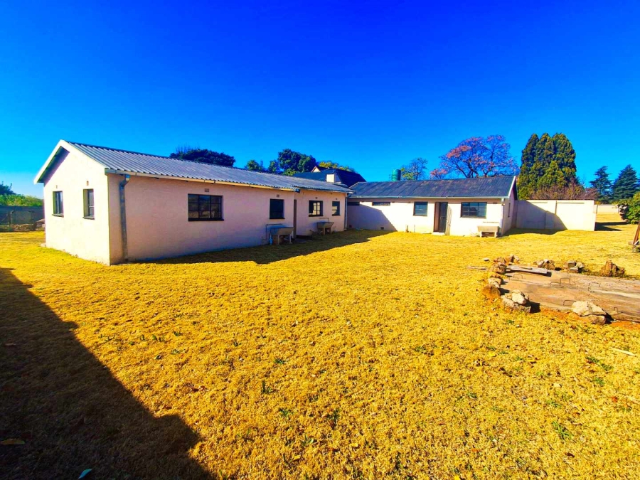 6 Bedroom Property for Sale in Glen Austin Gauteng