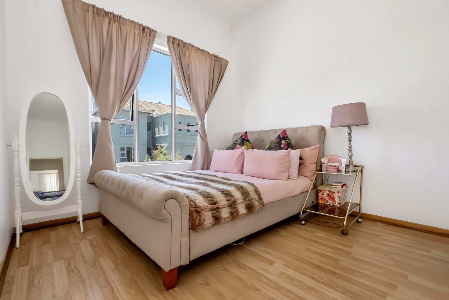 To Let 2 Bedroom Property for Rent in Bryanston Gauteng