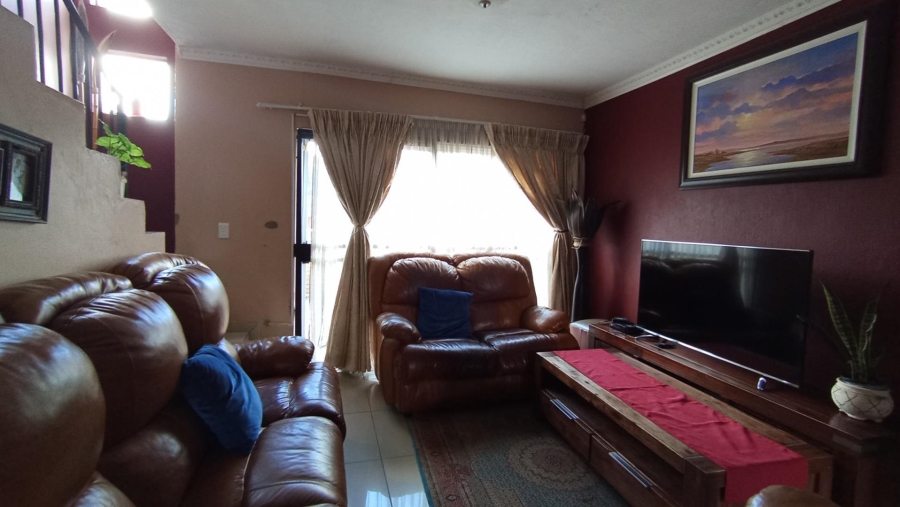 3 Bedroom Property for Sale in Heuwelsig Estate Gauteng