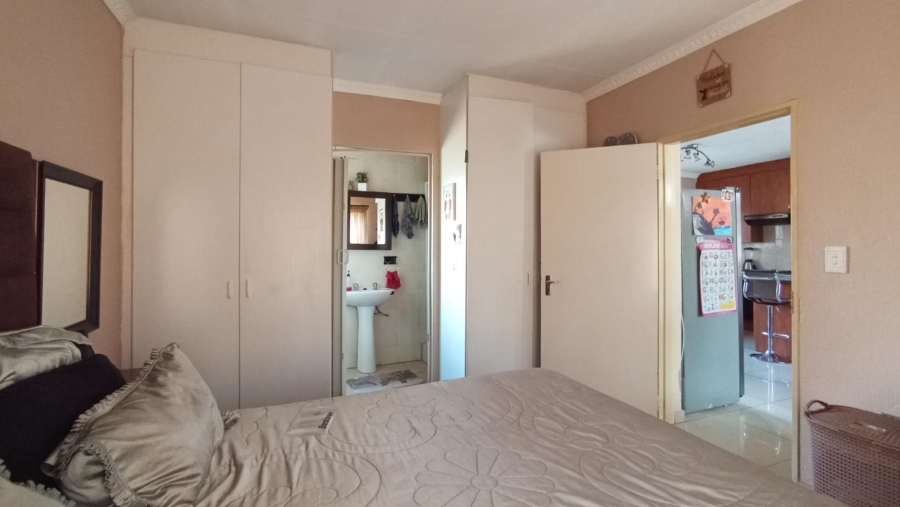 3 Bedroom Property for Sale in Heuwelsig Estate Gauteng