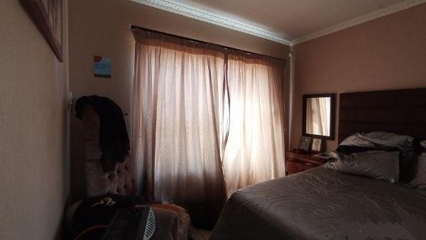 3 Bedroom Property for Sale in Heuwelsig Estate Gauteng