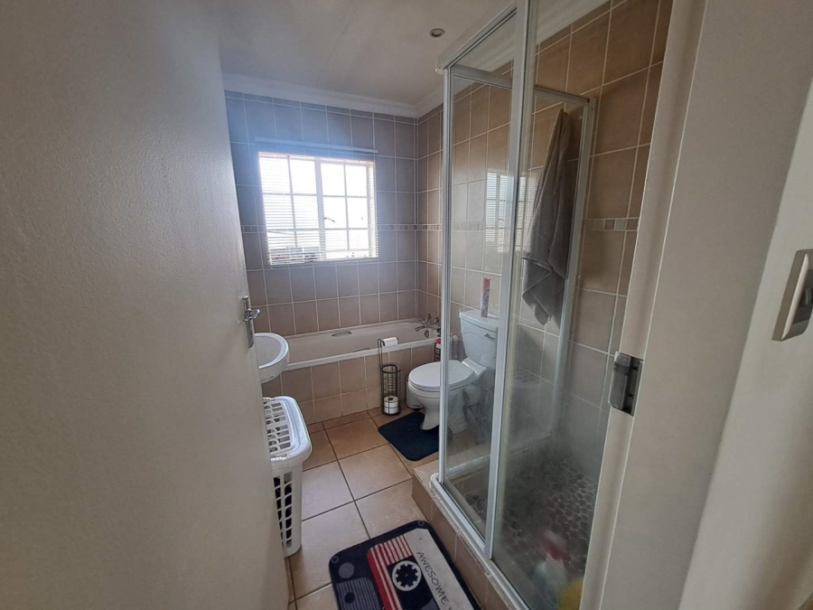 2 Bedroom Property for Sale in Highveld Gauteng