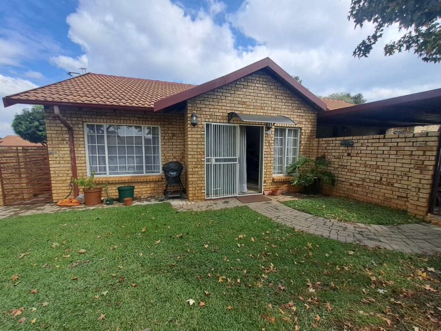 2 Bedroom Property for Sale in Highveld Gauteng