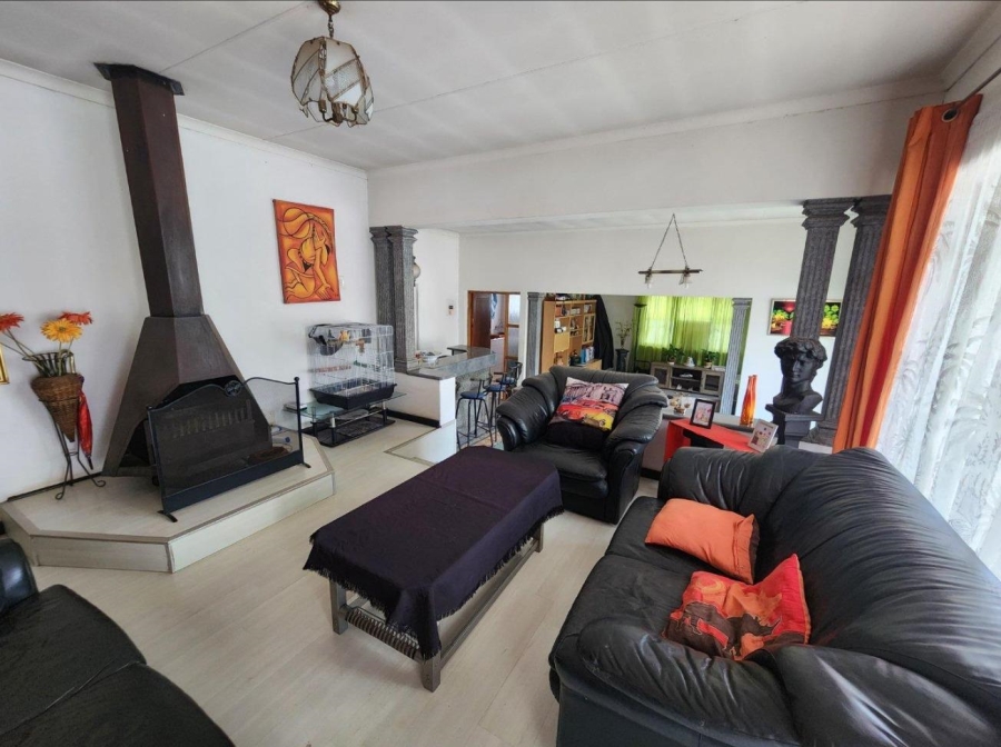 4 Bedroom Property for Sale in Verwoerdpark Gauteng