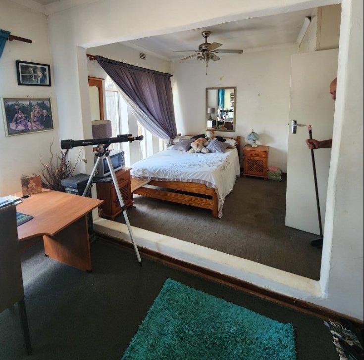 4 Bedroom Property for Sale in Verwoerdpark Gauteng
