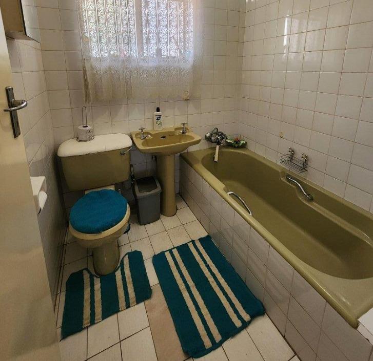 4 Bedroom Property for Sale in Verwoerdpark Gauteng