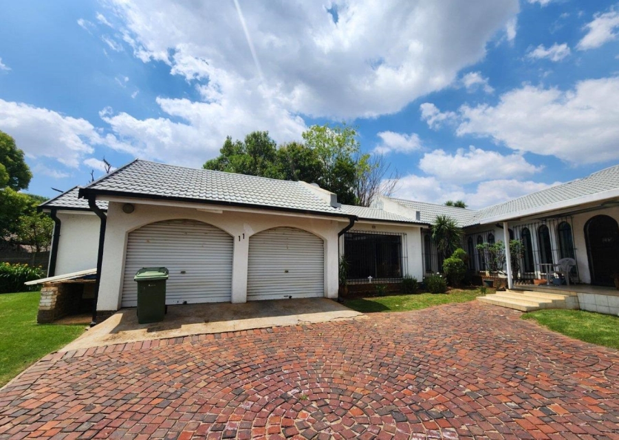 4 Bedroom Property for Sale in Verwoerdpark Gauteng