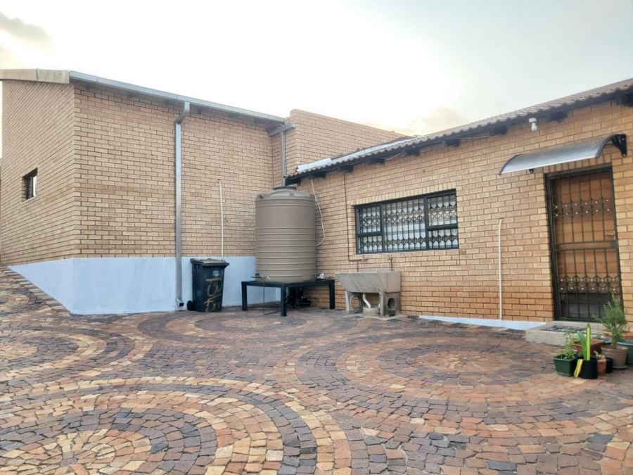 0 Bedroom Property for Sale in Zakariyya Park Gauteng