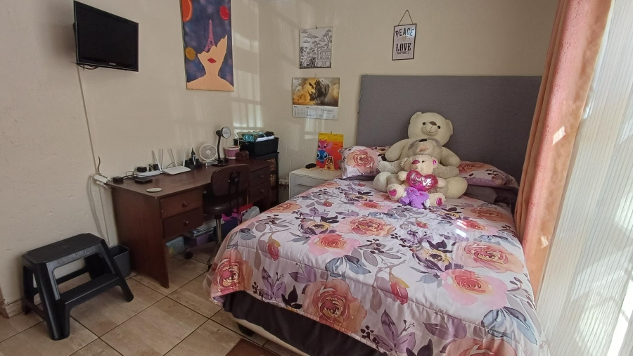 3 Bedroom Property for Sale in Oakdene Gauteng