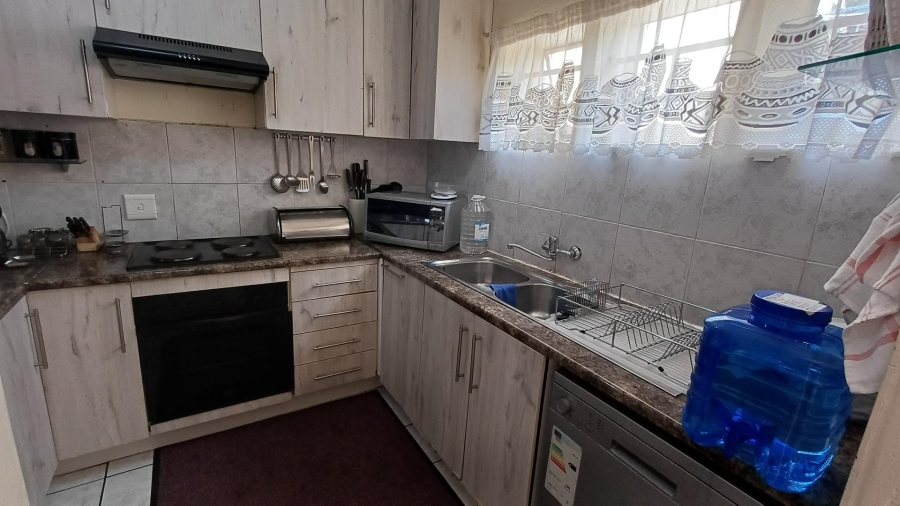 3 Bedroom Property for Sale in Oakdene Gauteng