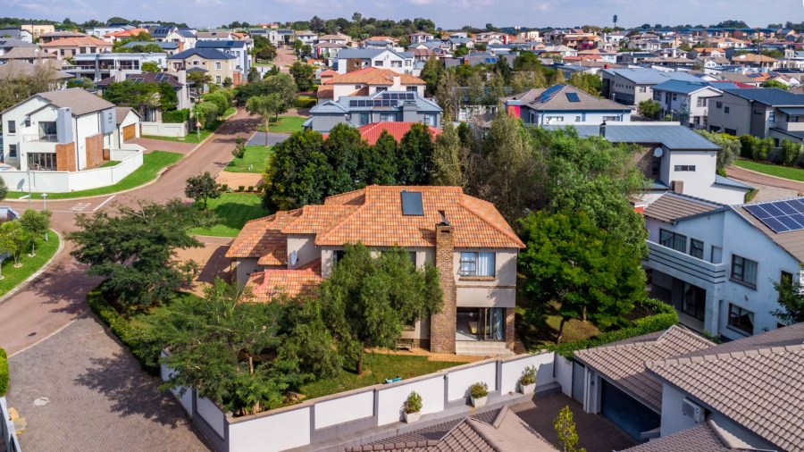 4 Bedroom Property for Sale in Olympus AH Gauteng