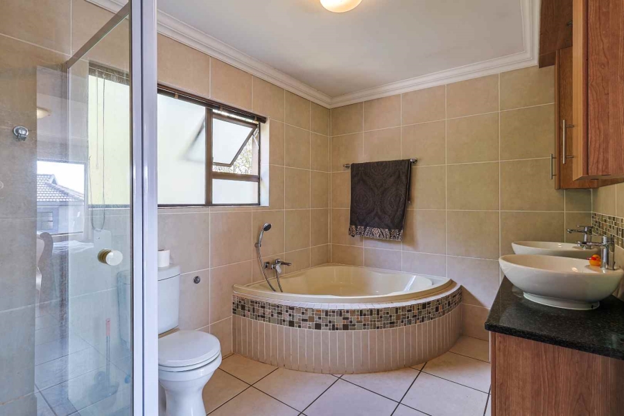 4 Bedroom Property for Sale in Olympus AH Gauteng
