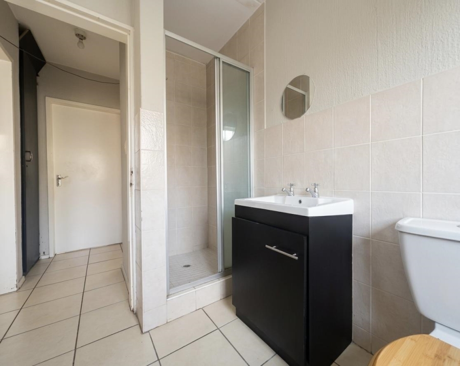 2 Bedroom Property for Sale in Vorna Valley Gauteng