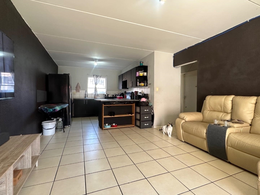2 Bedroom Property for Sale in Vorna Valley Gauteng