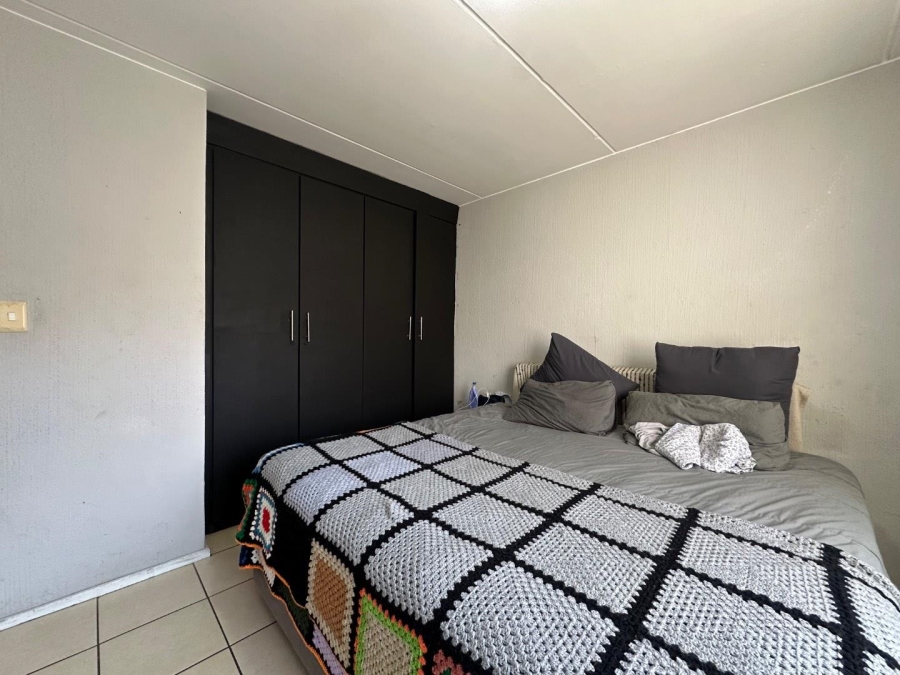 2 Bedroom Property for Sale in Vorna Valley Gauteng
