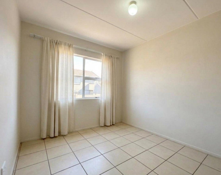 2 Bedroom Property for Sale in Vorna Valley Gauteng