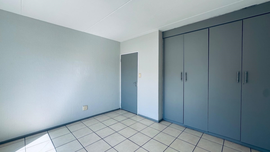 2 Bedroom Property for Sale in Vorna Valley Gauteng