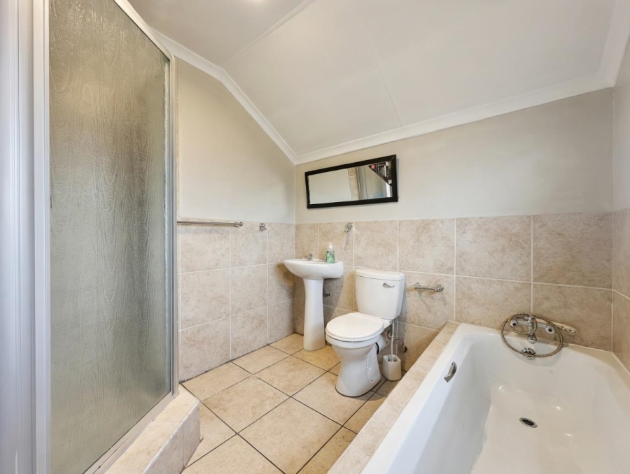 4 Bedroom Property for Sale in Eden Glen Gauteng