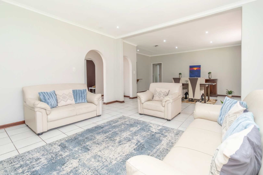 4 Bedroom Property for Sale in Northwold Gauteng