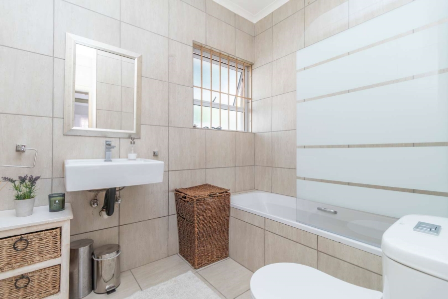 4 Bedroom Property for Sale in Northwold Gauteng