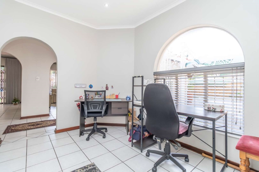 4 Bedroom Property for Sale in Northwold Gauteng