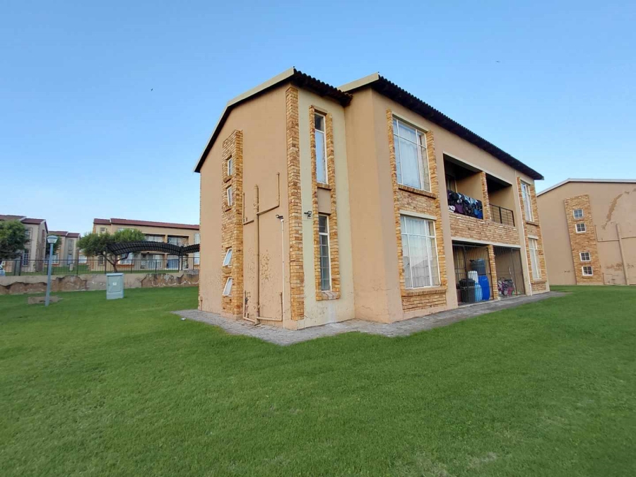 2 Bedroom Property for Sale in Laser Park Gauteng