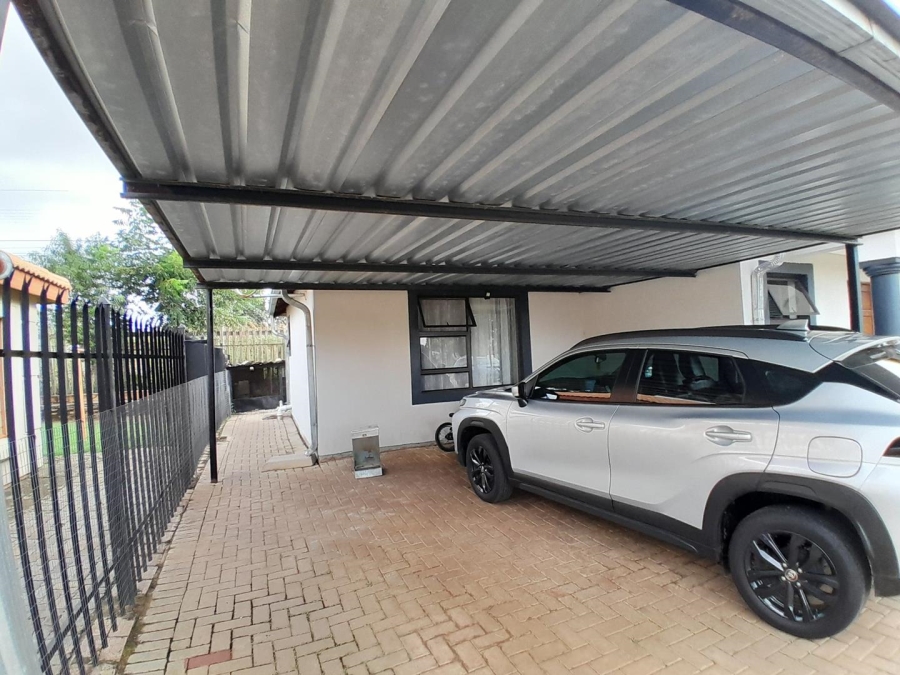 3 Bedroom Property for Sale in Rosslyn Gauteng