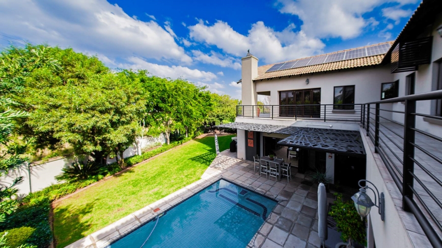 6 Bedroom Property for Sale in Midfield Estate Gauteng
