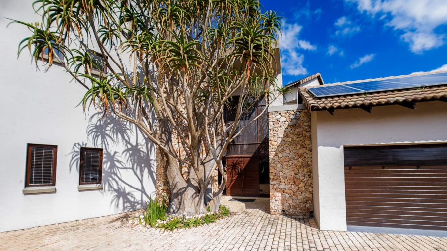 6 Bedroom Property for Sale in Midfield Estate Gauteng