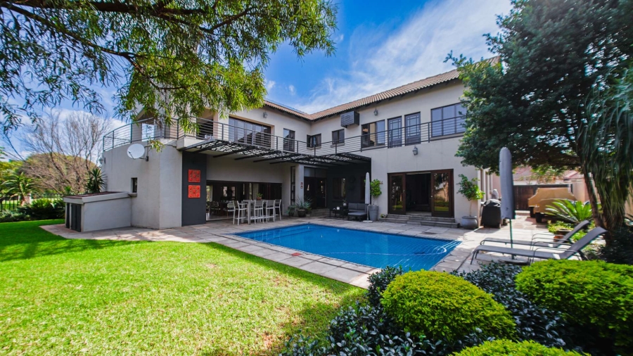 6 Bedroom Property for Sale in Midfield Estate Gauteng