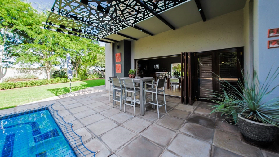 6 Bedroom Property for Sale in Midfield Estate Gauteng