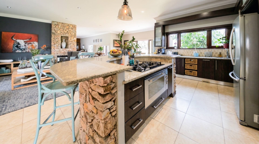 6 Bedroom Property for Sale in Midfield Estate Gauteng