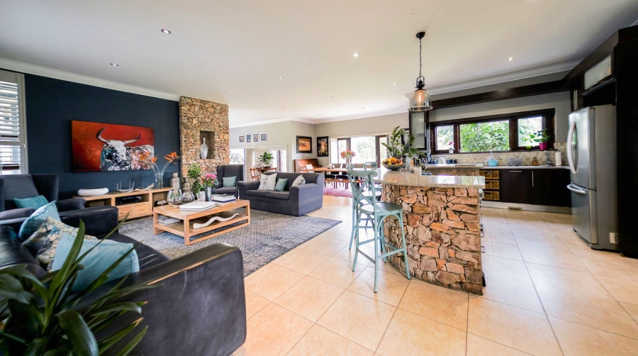6 Bedroom Property for Sale in Midfield Estate Gauteng
