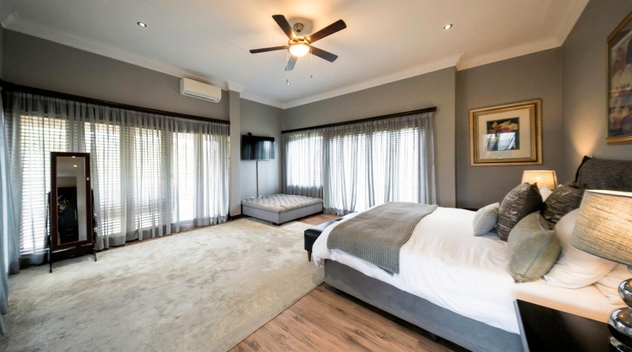 6 Bedroom Property for Sale in Midfield Estate Gauteng