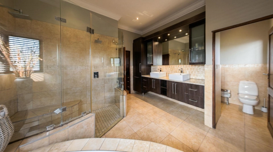 6 Bedroom Property for Sale in Midfield Estate Gauteng