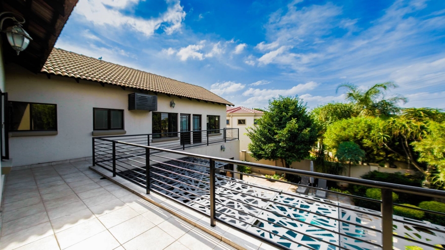 6 Bedroom Property for Sale in Midfield Estate Gauteng