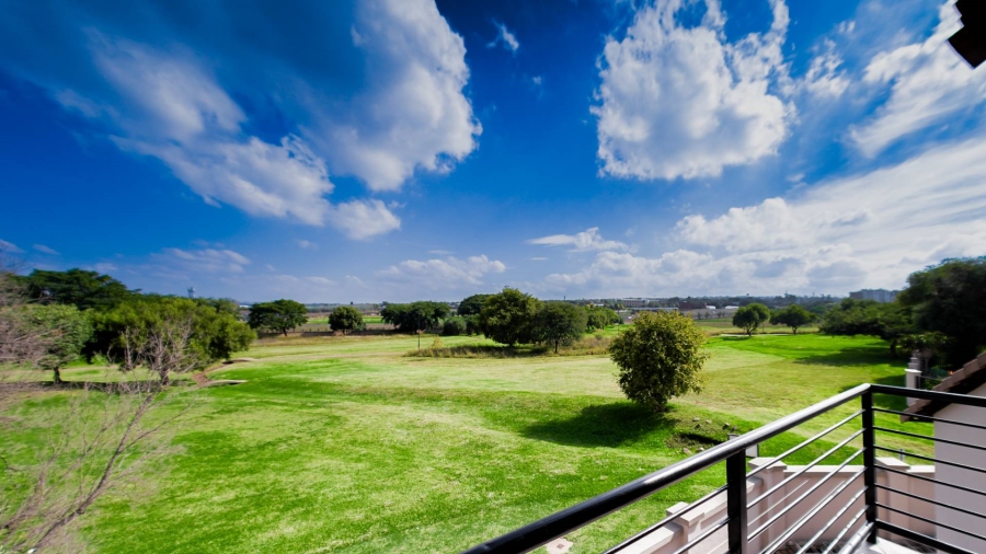 6 Bedroom Property for Sale in Midfield Estate Gauteng