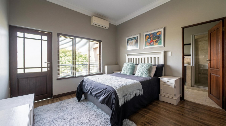 6 Bedroom Property for Sale in Midfield Estate Gauteng