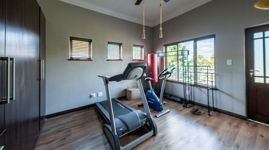 6 Bedroom Property for Sale in Midfield Estate Gauteng