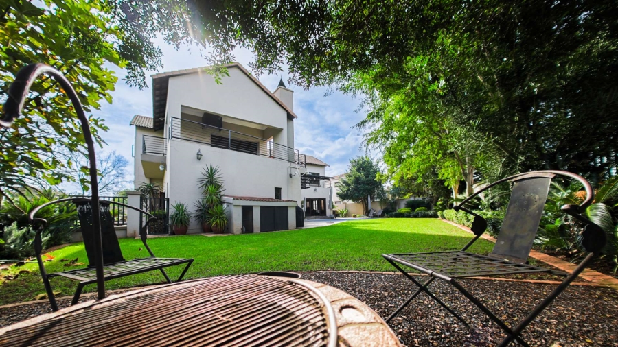 6 Bedroom Property for Sale in Midfield Estate Gauteng