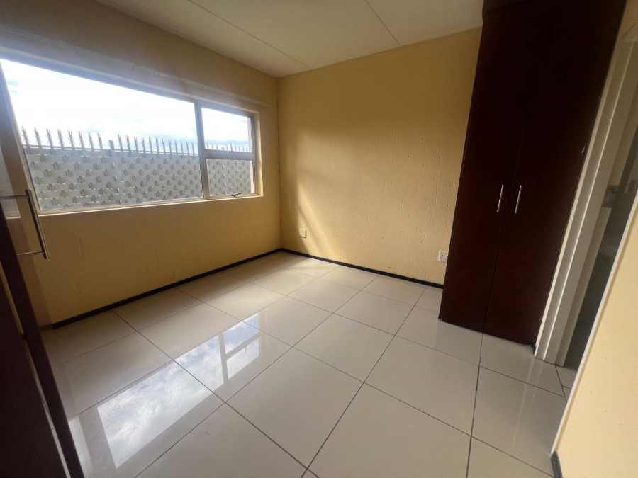 To Let 1 Bedroom Property for Rent in Randburg Gauteng