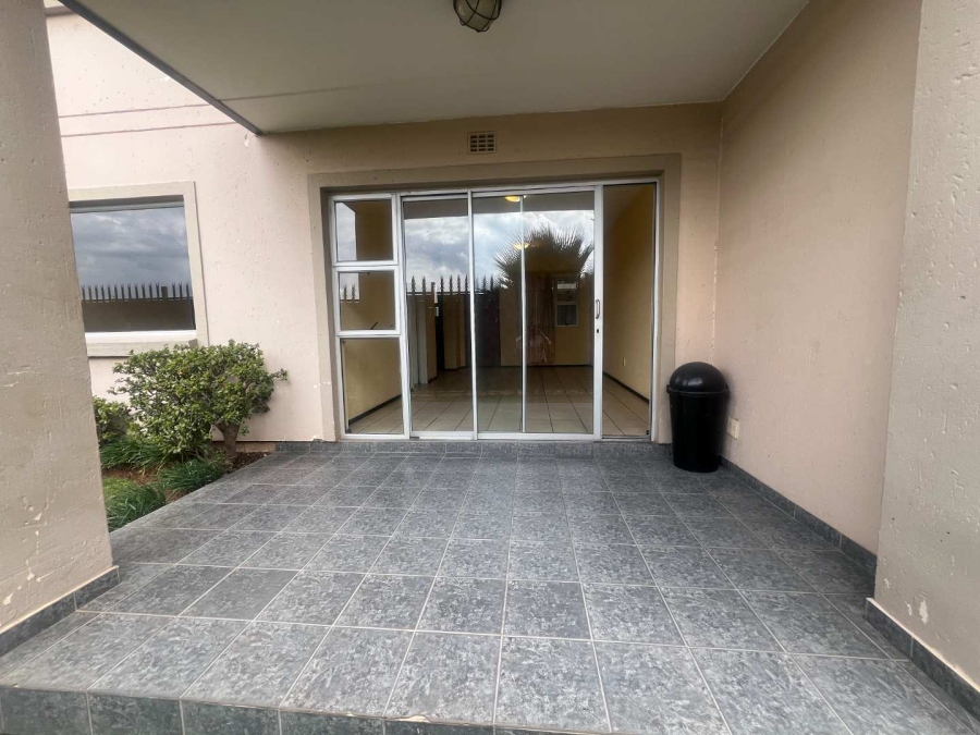 To Let 1 Bedroom Property for Rent in Randburg Gauteng