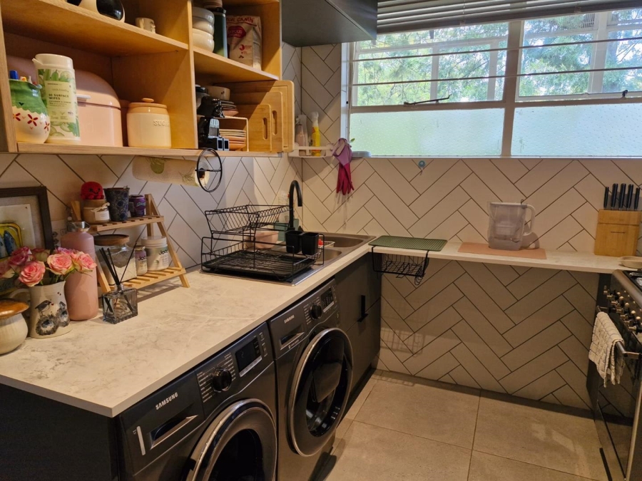 1 Bedroom Property for Sale in Benmore Gauteng