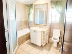 To Let 2 Bedroom Property for Rent in Bryanston Gauteng