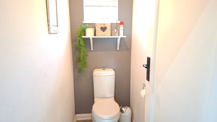 5 Bedroom Property for Sale in Sandringham Gauteng