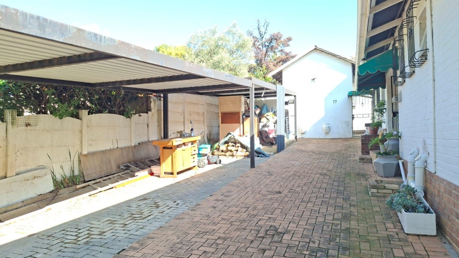 5 Bedroom Property for Sale in Sandringham Gauteng