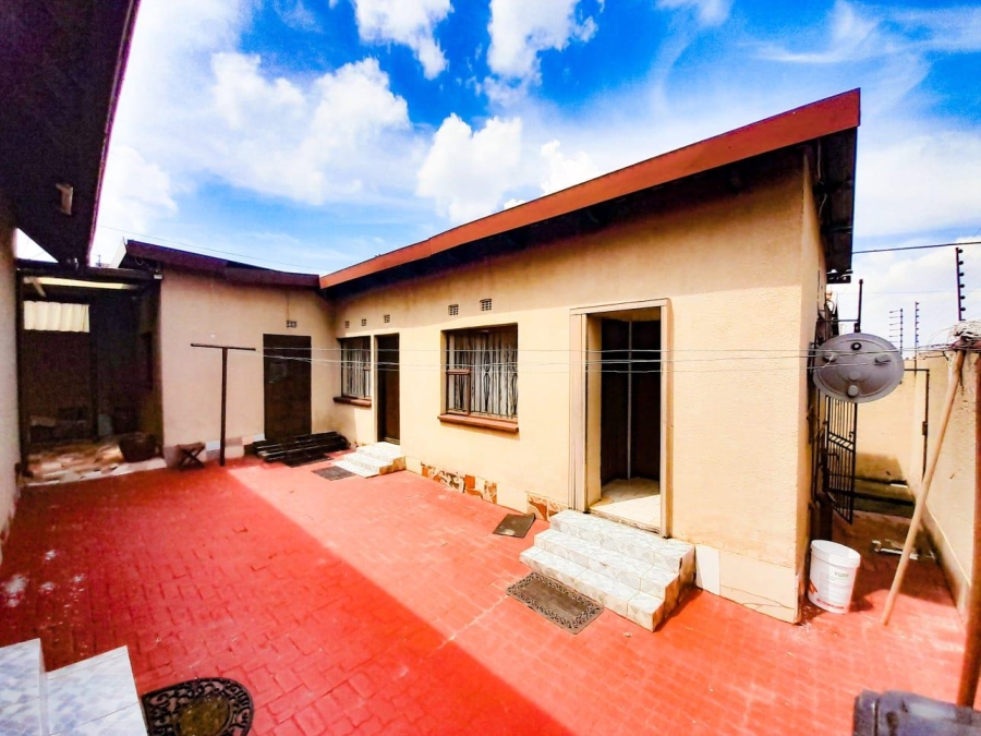 3 Bedroom Property for Sale in Dube Gauteng