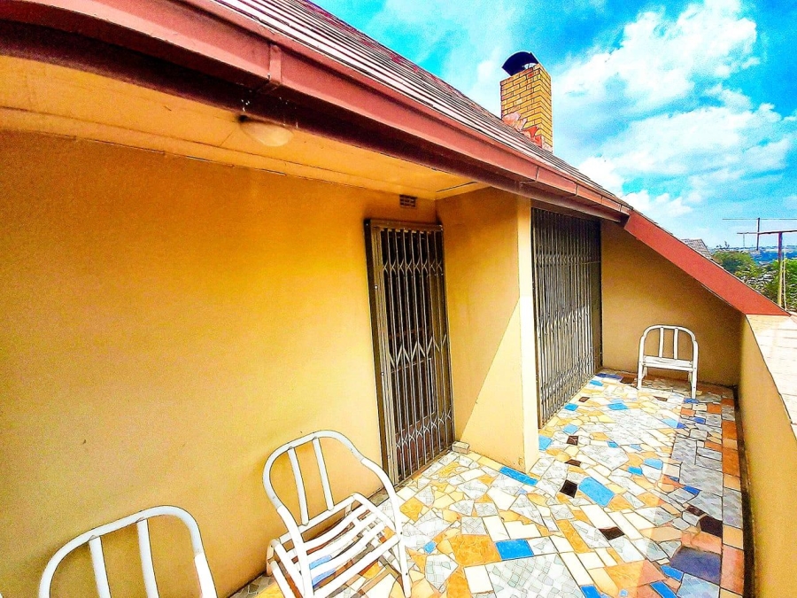 3 Bedroom Property for Sale in Dube Gauteng