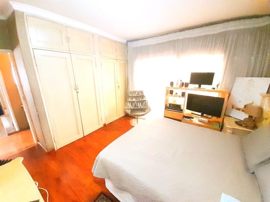 3 Bedroom Property for Sale in Dube Gauteng